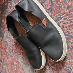 OluKai Black Leather Slip-On Loafers sz 8.5 women’s rain winter spring comfort